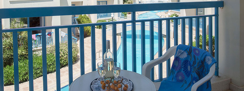 A view of the Kissos Pool.